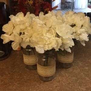 👰3 Matching Floral Arrangements